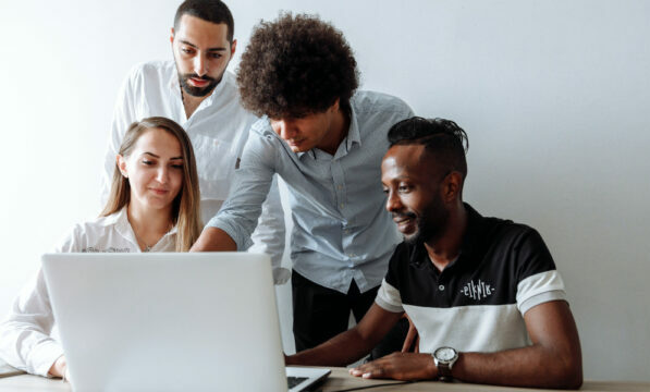 Szkolenia IT z zakresu AI dla hoteli